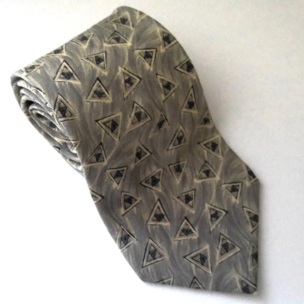 Zylos George Machado Men's Tie 100% Italian Silk Gray & Cream Geometric EUC